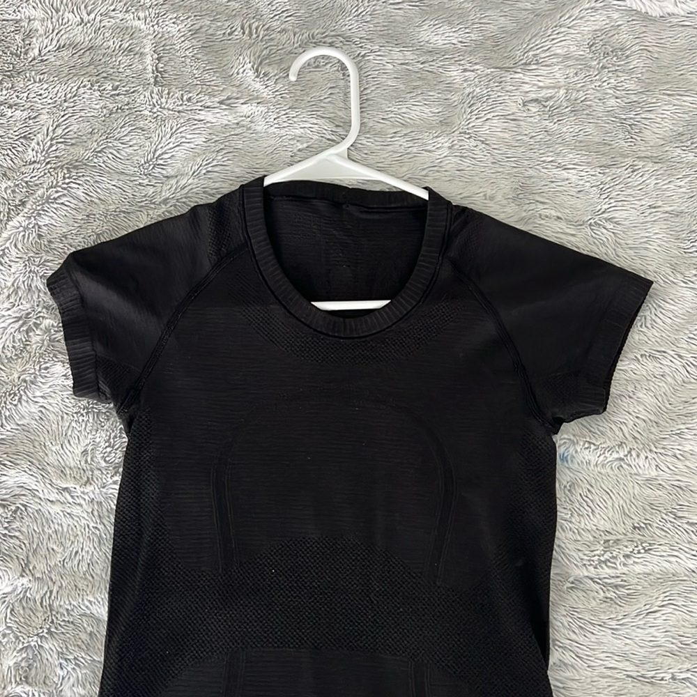 Lululemon Swiftly Tech Short Sleeve Shirt